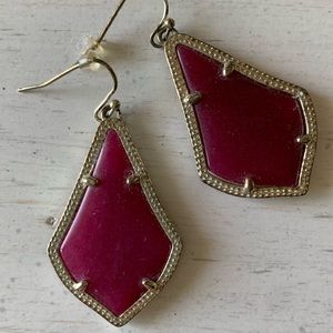 Kendra Scott - cranberry and gold earrings
